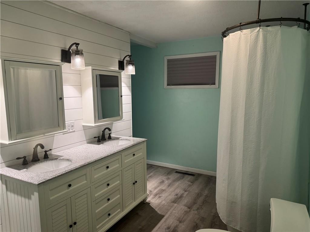 1203 College Street — photo 21
