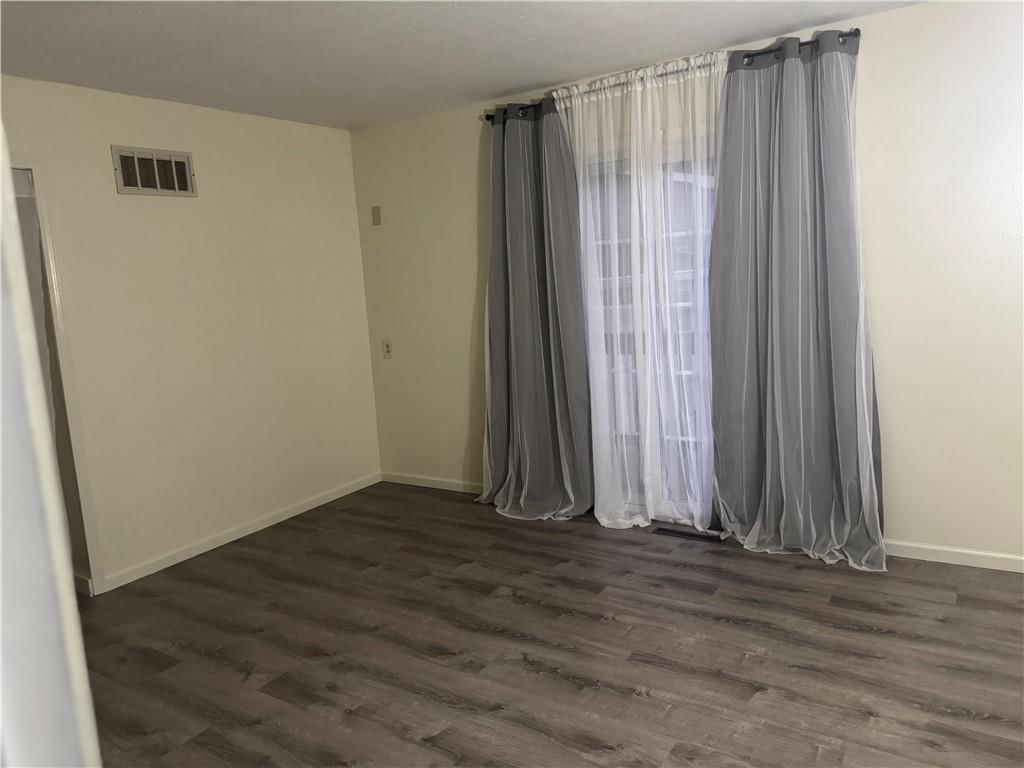 1203 College Street — photo 23
