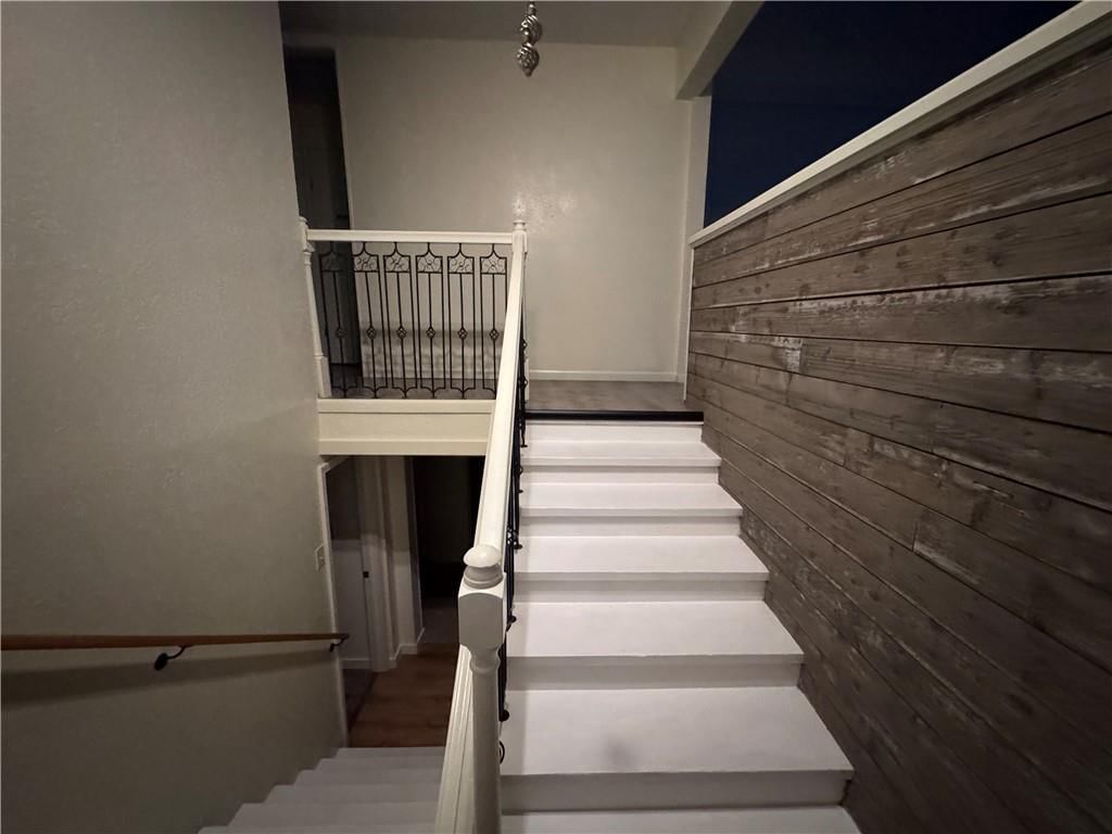 1203 College Street — photo 26