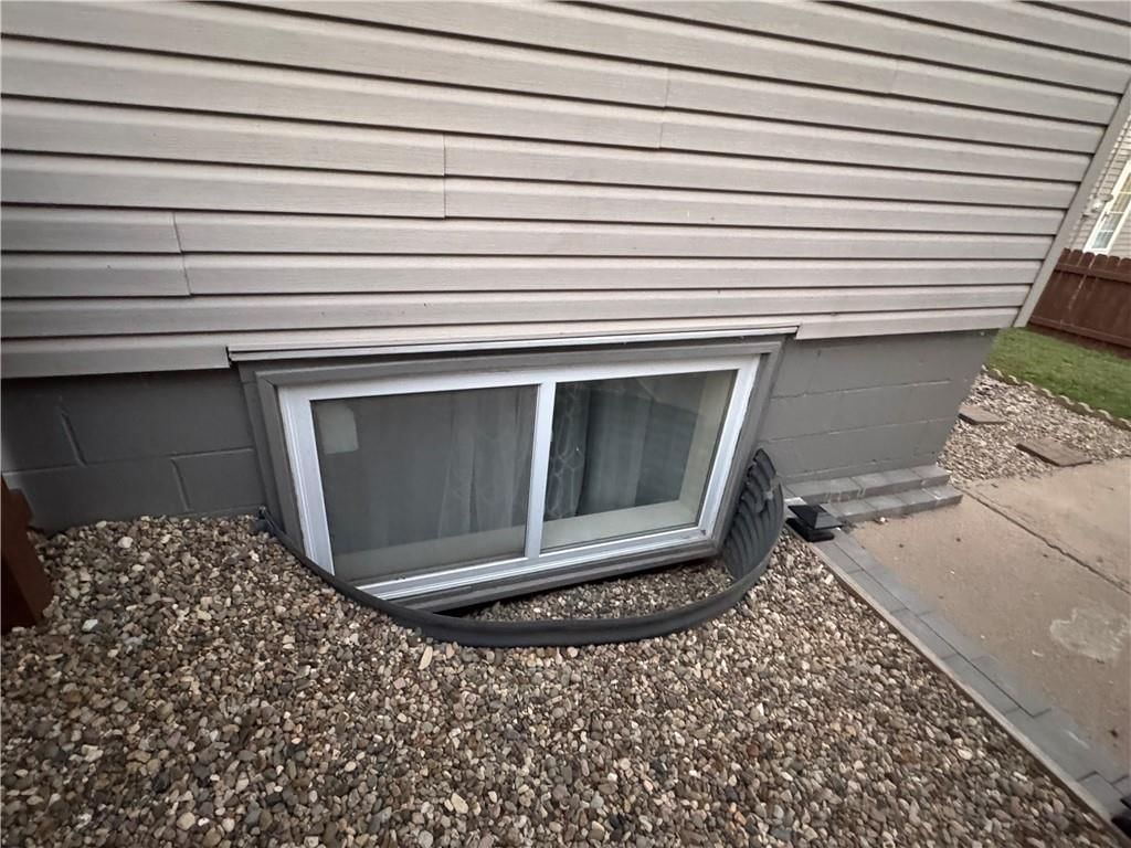 1203 College Street — photo 33