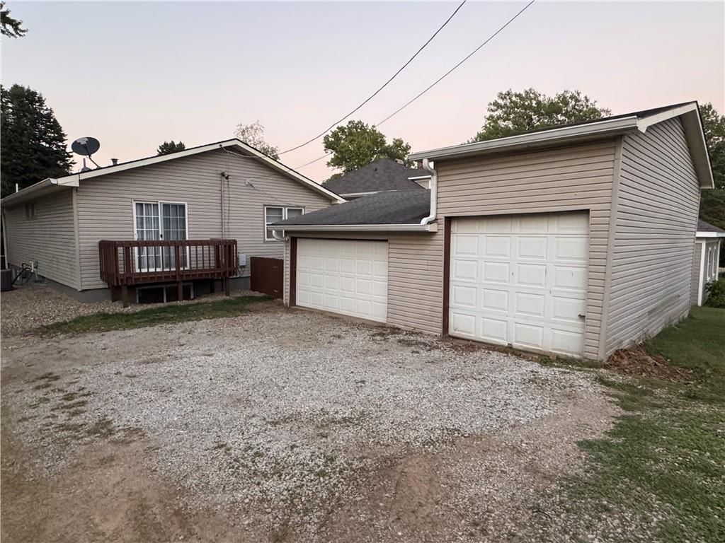 1203 College Street — photo 34