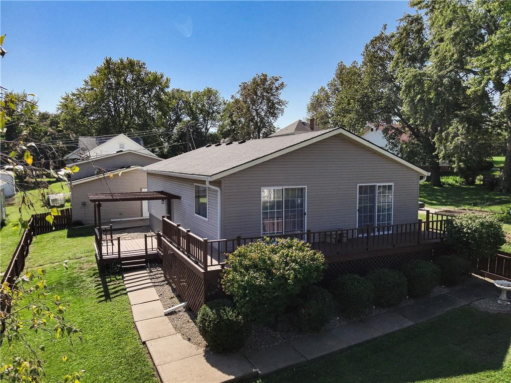 1203 College Street — photo 42
