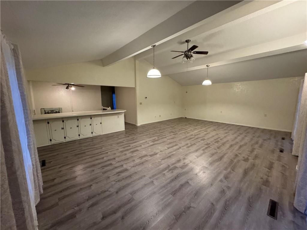 1203 College Street — photo 9