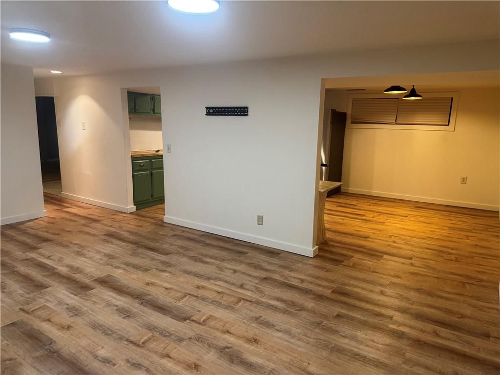 1203 College Street — photo 10