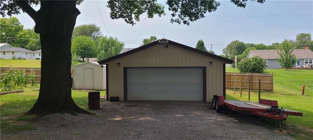 404 Morningside Drive — photo 3