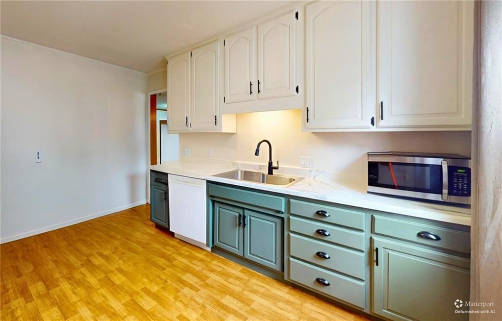 704 W Burton Street — photo 5