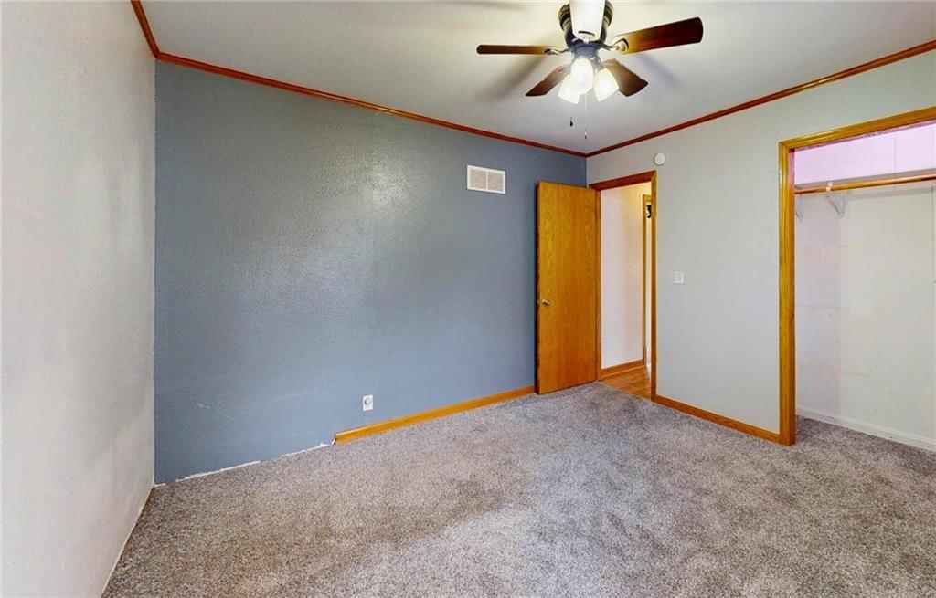 704 W Burton Street — photo 10
