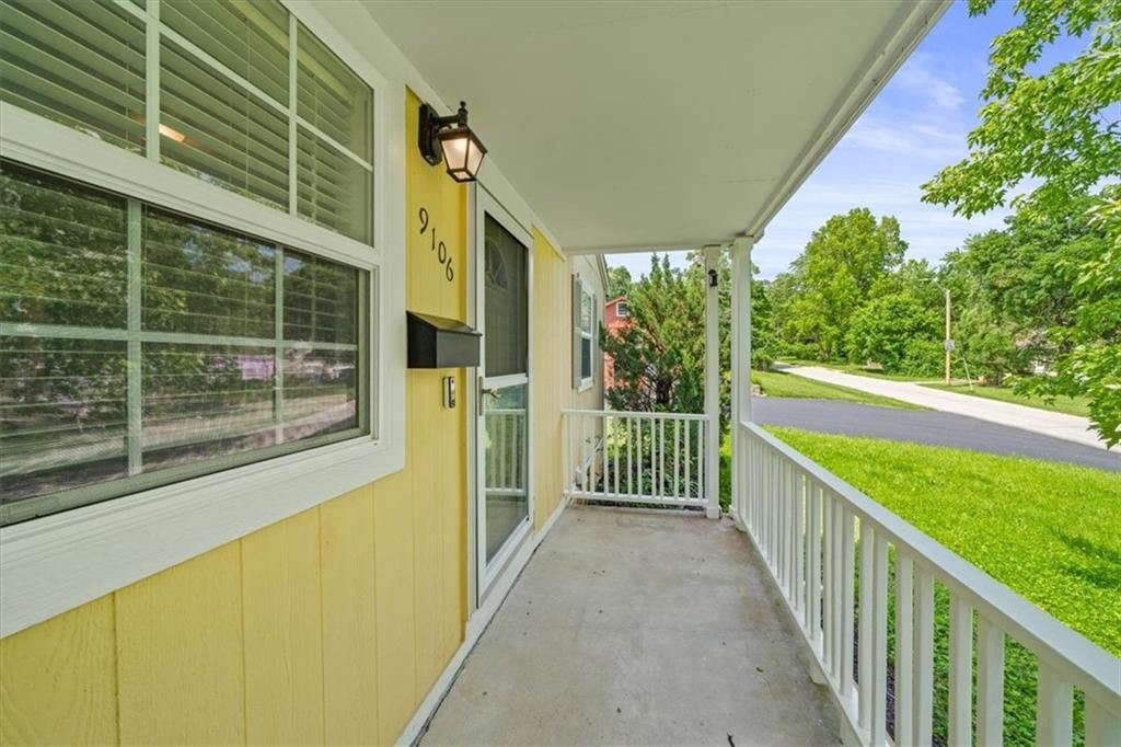 9106 McGee Street — photo 3