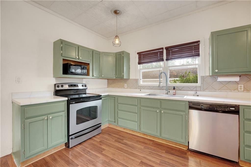 1812 E 12th Street — photo 20