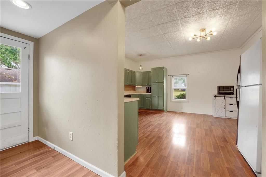 1812 E 12th Street — photo 23