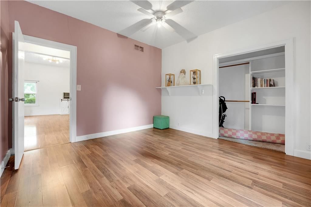 1812 E 12th Street — photo 28