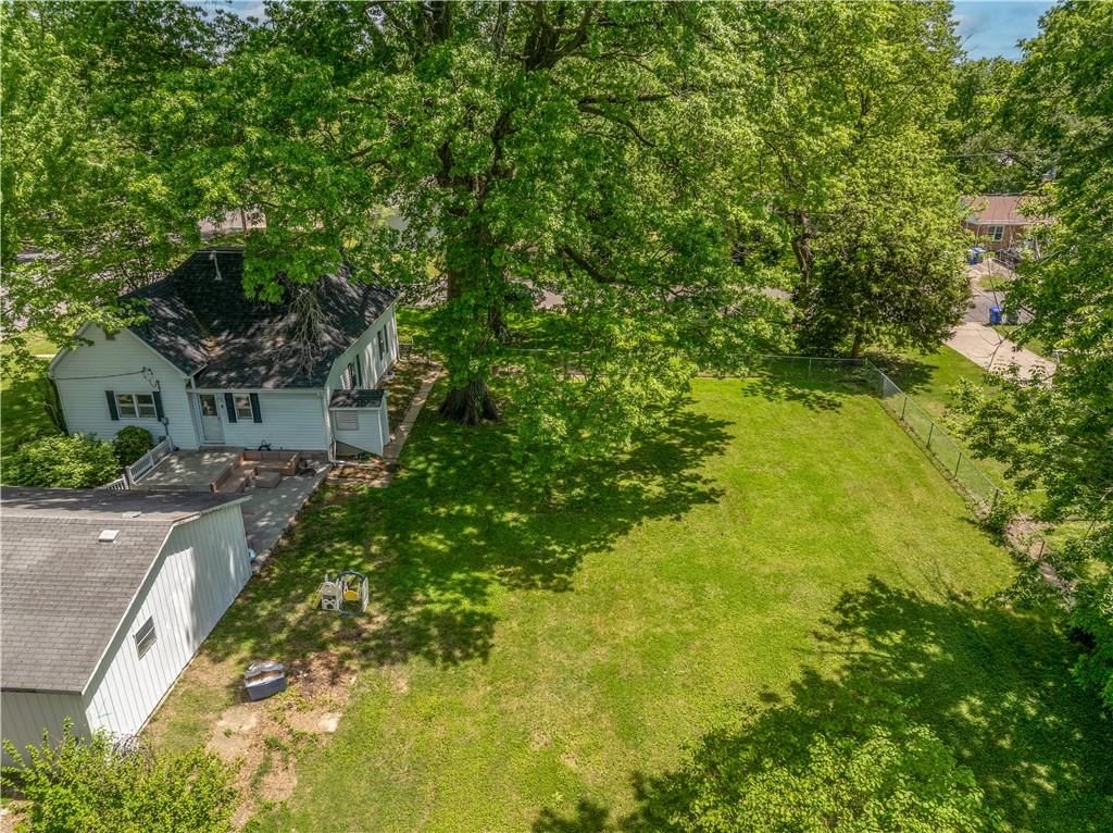 1812 E 12th Street — photo 92