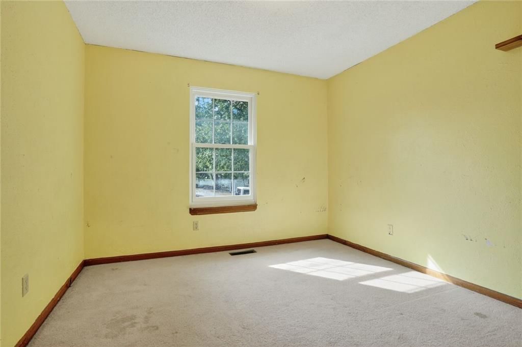 428 Chads Court — photo 9