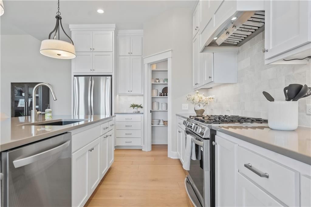 8019 Brockway Street — photo 20