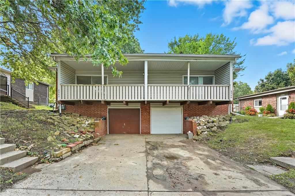 8340-8342 Grandview Lane, Overland Park, KS