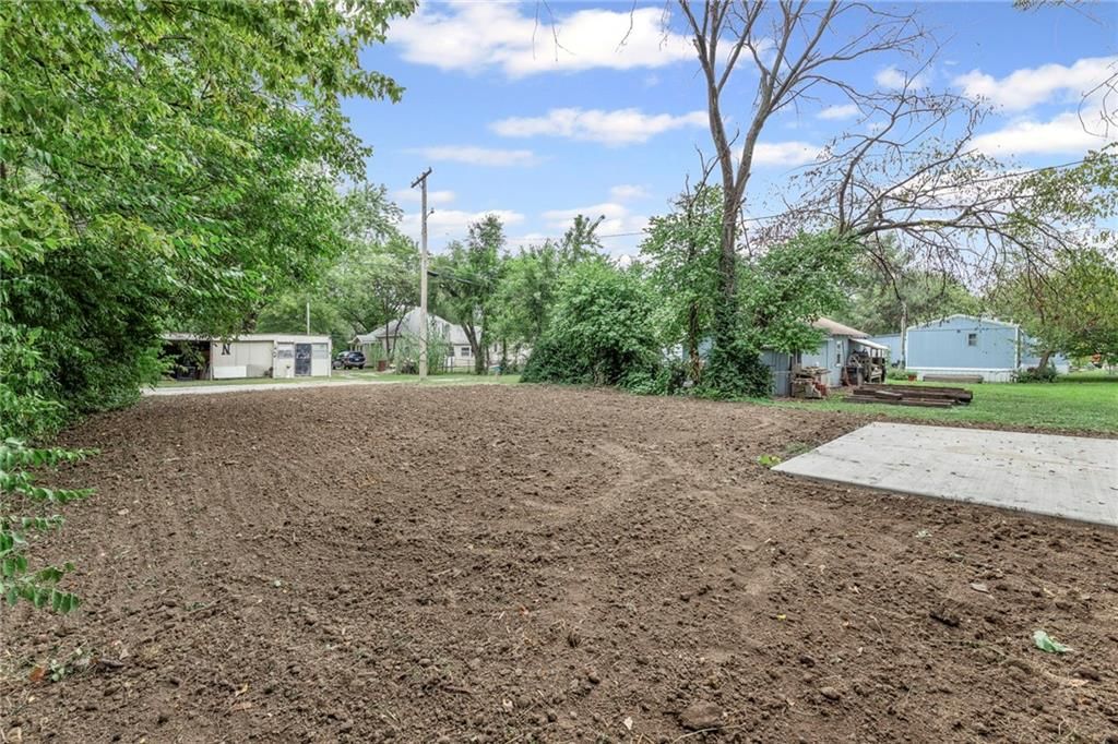 919 E Hamblin Street — photo 31
