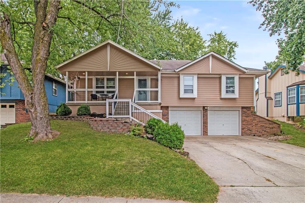 1819 SE 3rd Street, Lee's Summit, MO