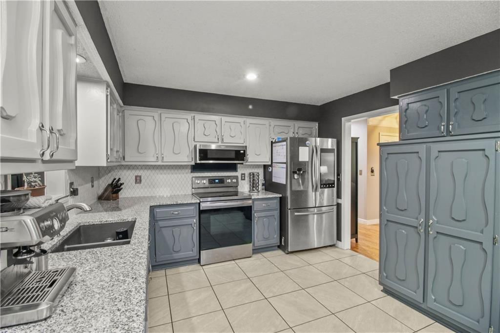 1819 SE 3rd Street — photo 8