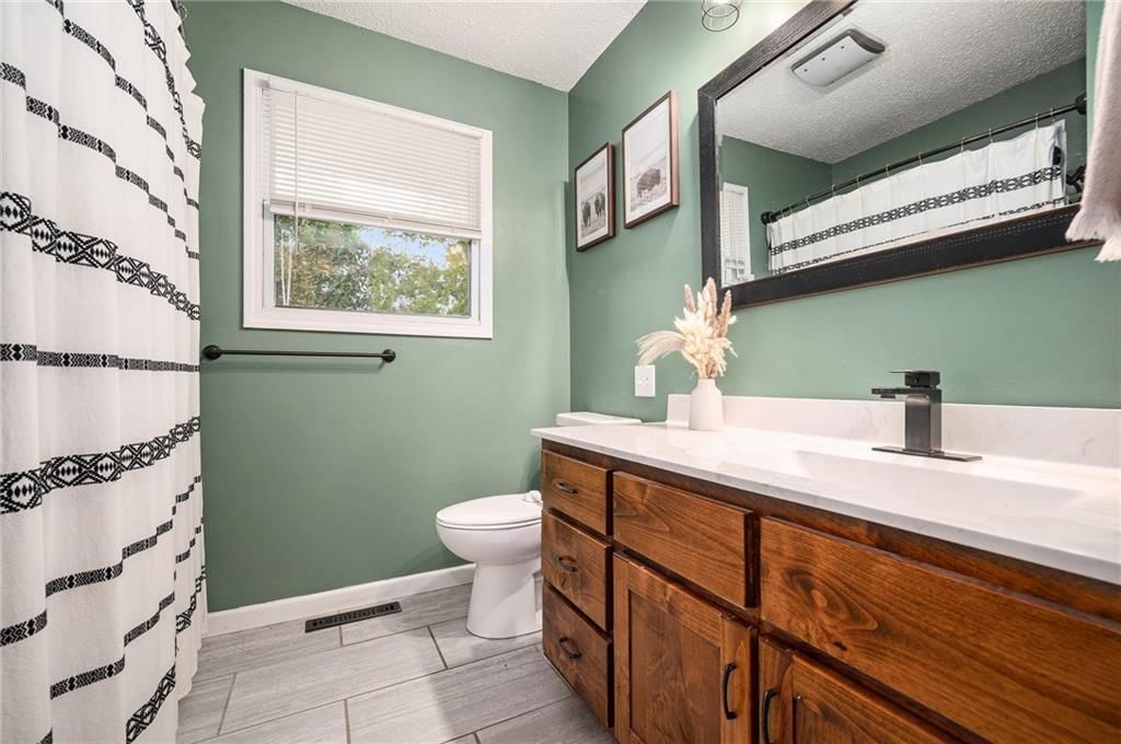 404 Clinton Street — photo 13