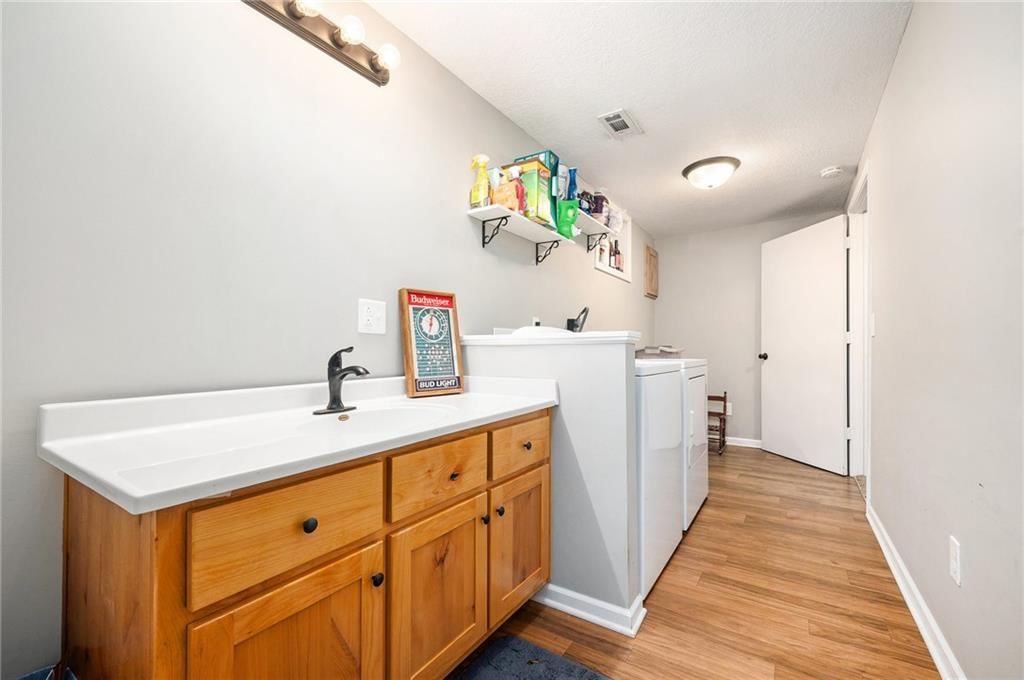 404 Clinton Street — photo 17