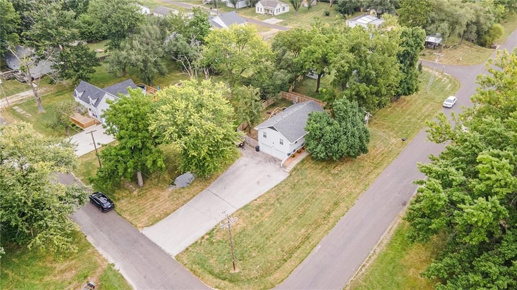 404 Clinton Street — photo 21