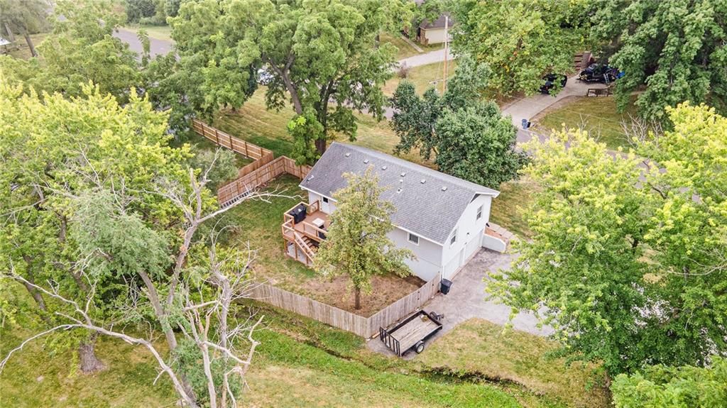 404 Clinton Street — photo 24