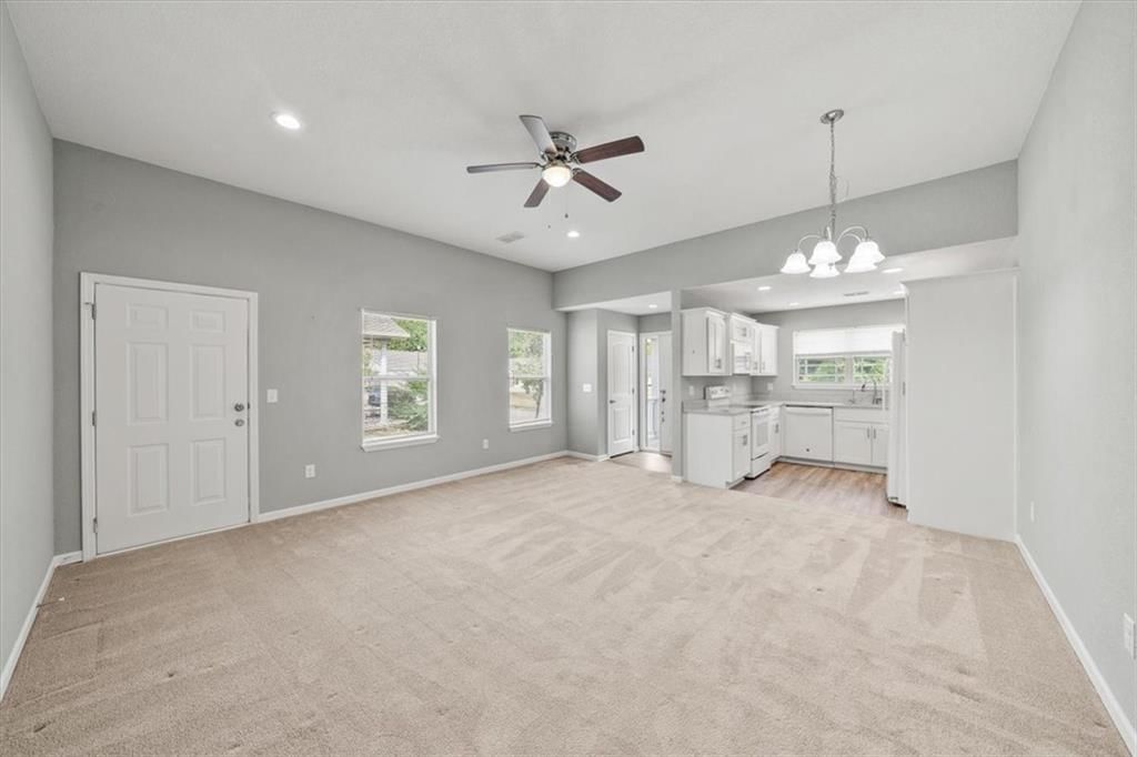 7837 Troup Avenue — photo 3