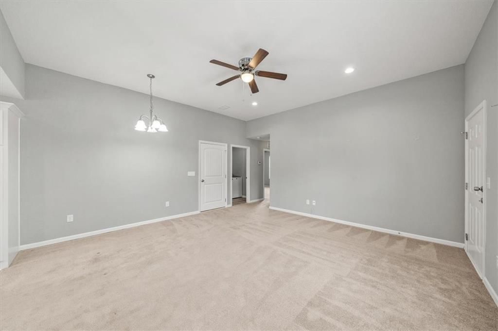 7837 Troup Avenue — photo 5