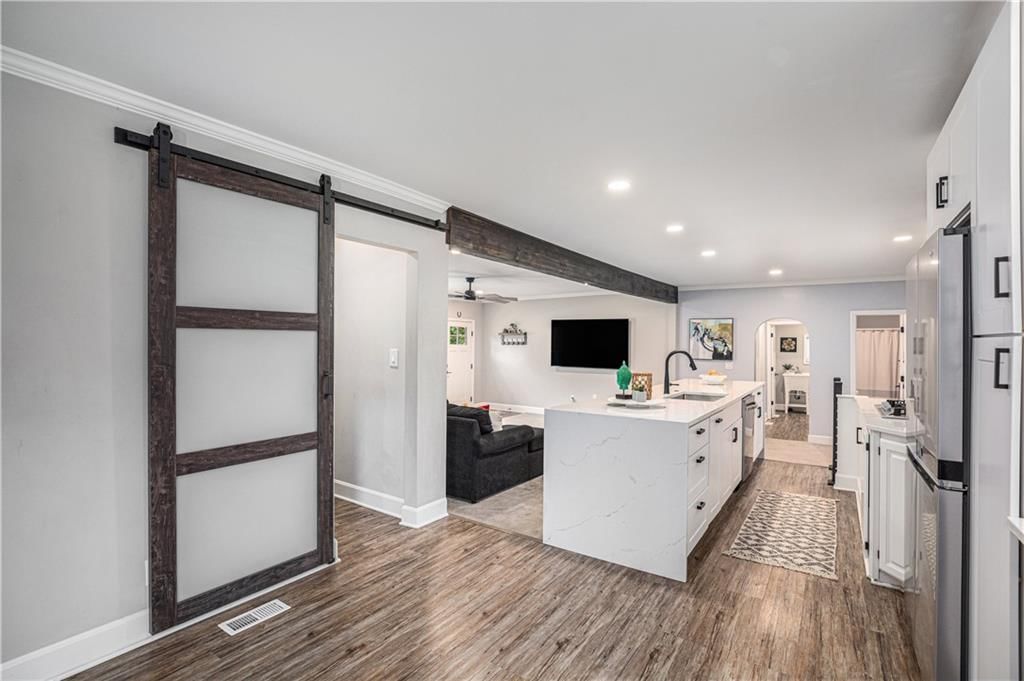 6025 Nall Avenue — photo 3