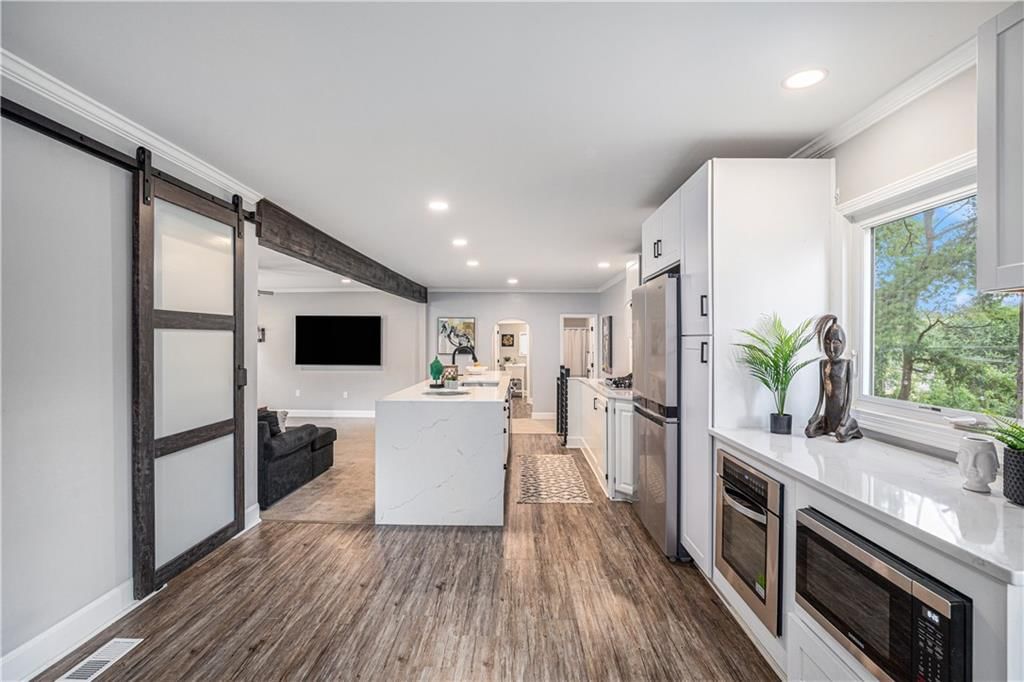 6025 Nall Avenue — photo 4