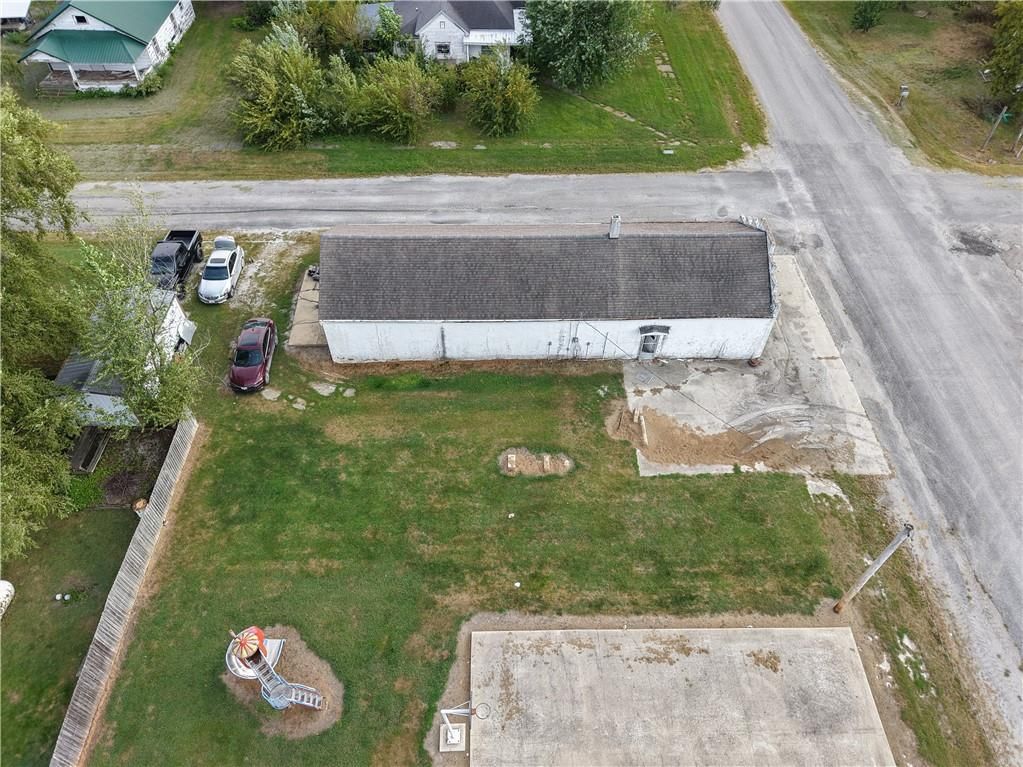 305 Broadway Street — photo 14