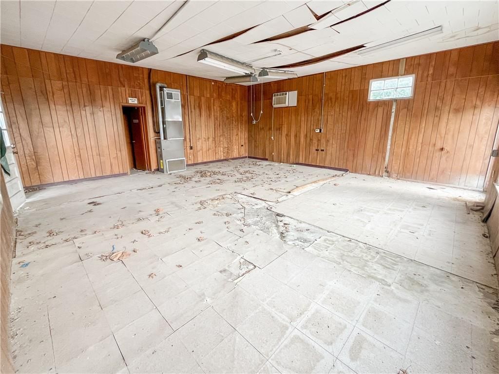 305 Broadway Street — photo 4