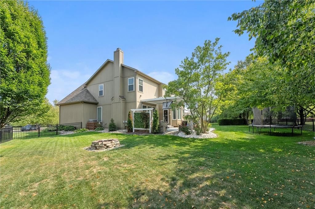 7502 W 145th Terrace — photo 48