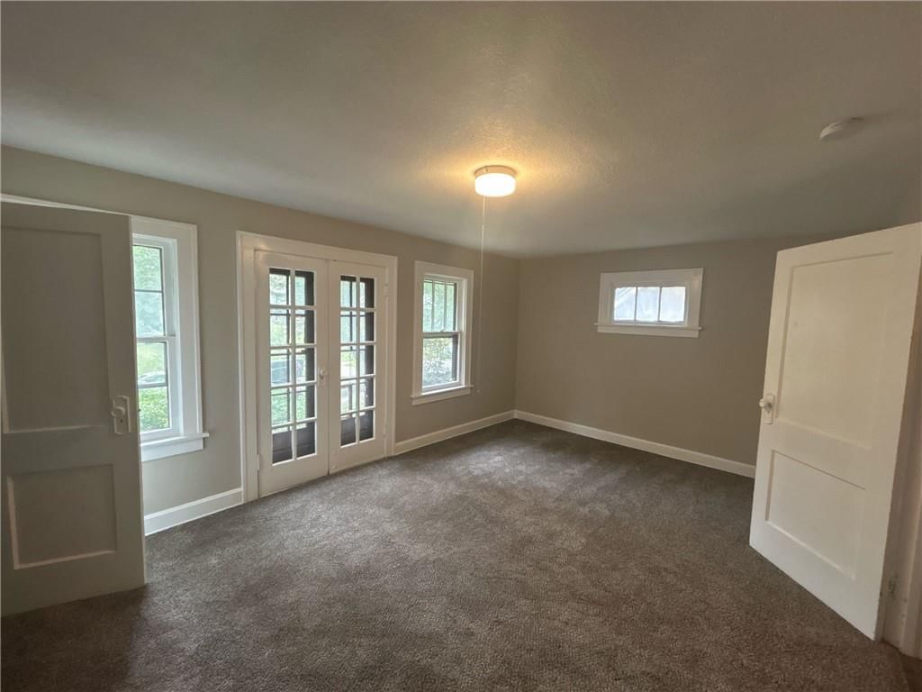 5547 Olive Street — photo 6