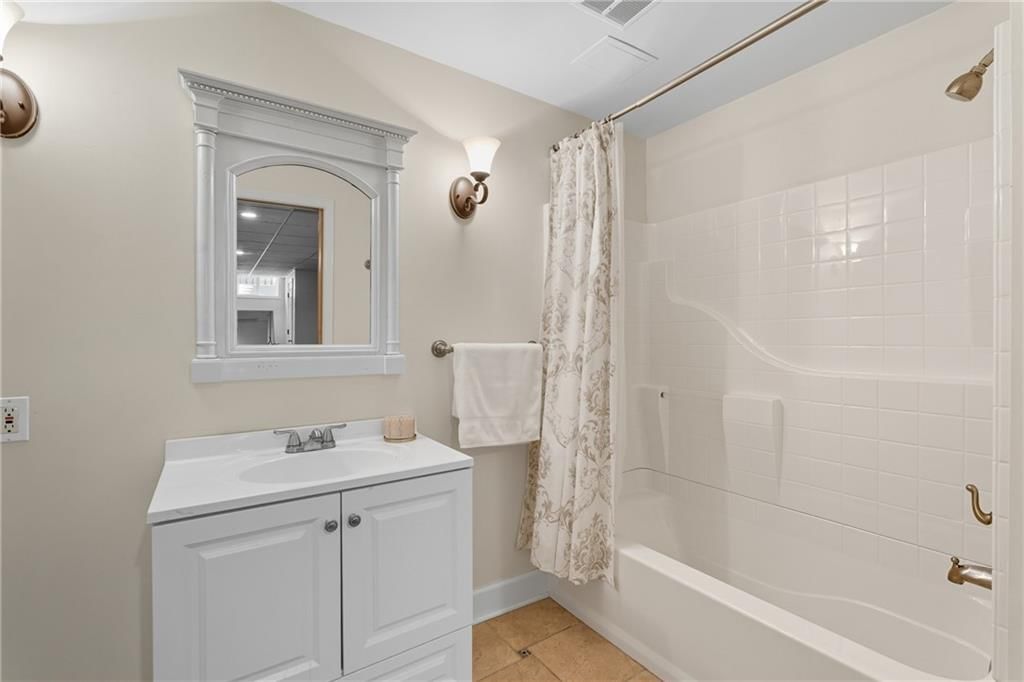 8002 W 131st Terrace — photo 16