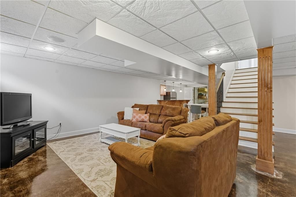 8002 W 131st Terrace — photo 20