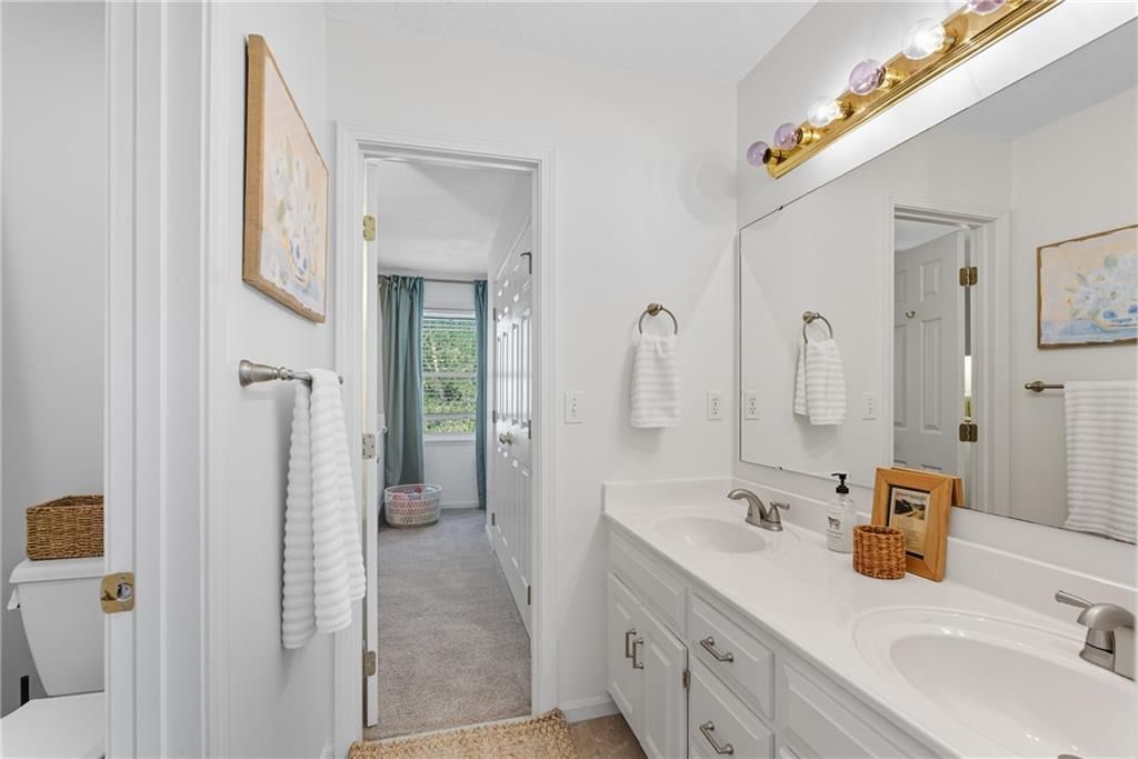 8002 W 131st Terrace — photo 31