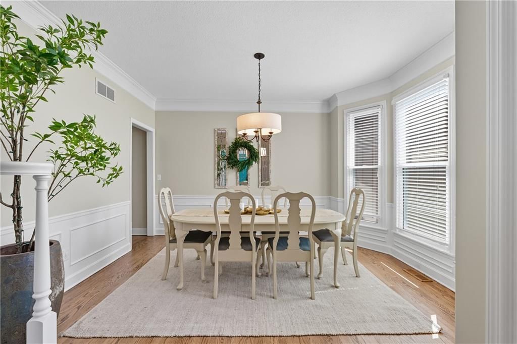 8002 W 131st Terrace — photo 5