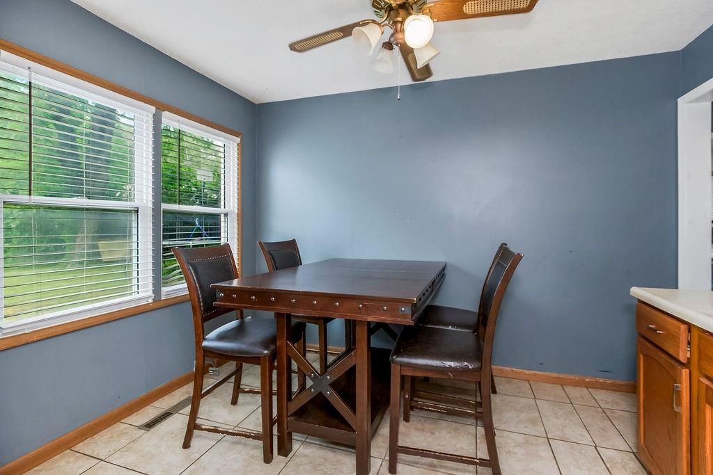 6038 Everett Avenue — photo 7