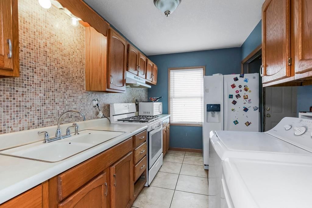 6038 Everett Avenue — photo 8