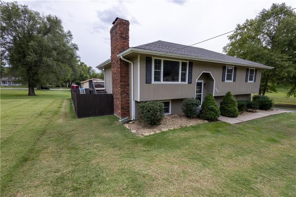602 W Benton Street — photo 3