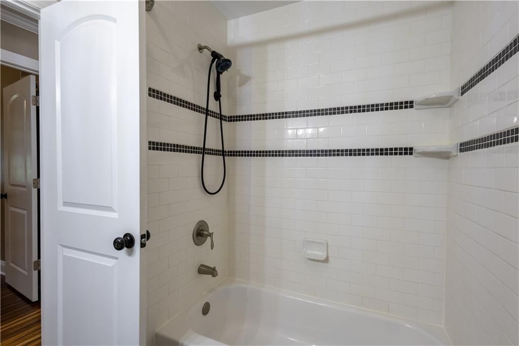 602 W Benton Street — photo 21