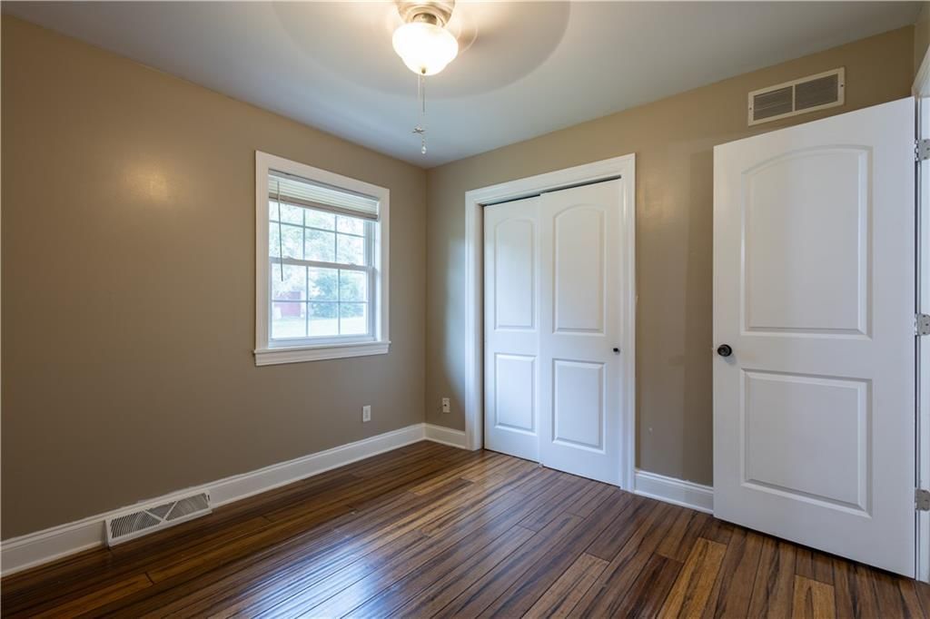 602 W Benton Street — photo 23