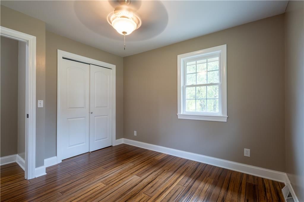 602 W Benton Street — photo 26