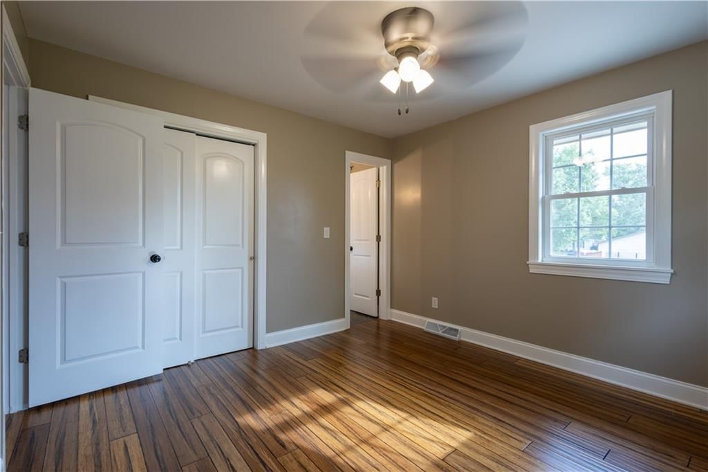 602 W Benton Street — photo 29