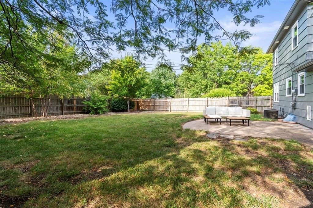 8902 W 97th Terrace — photo 29