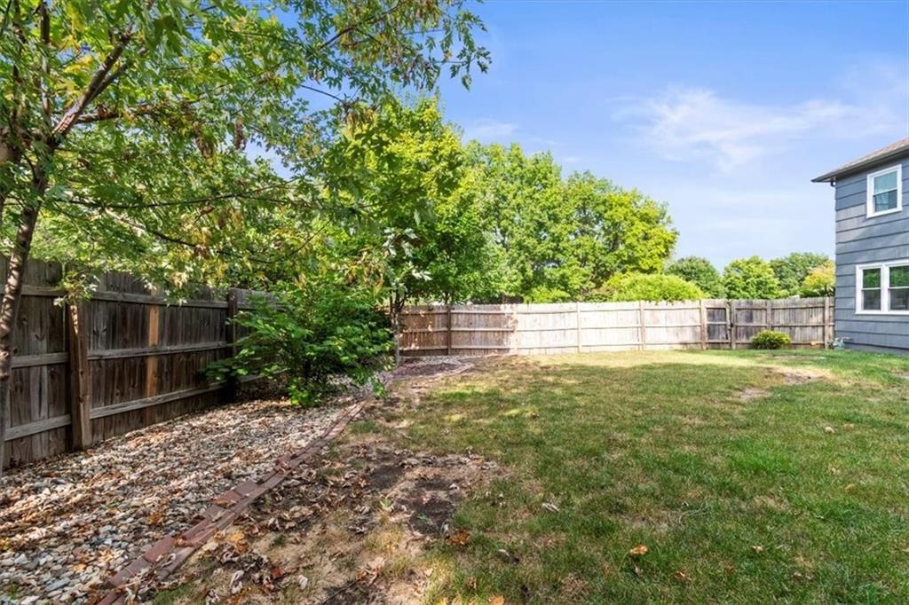 8902 W 97th Terrace — photo 30