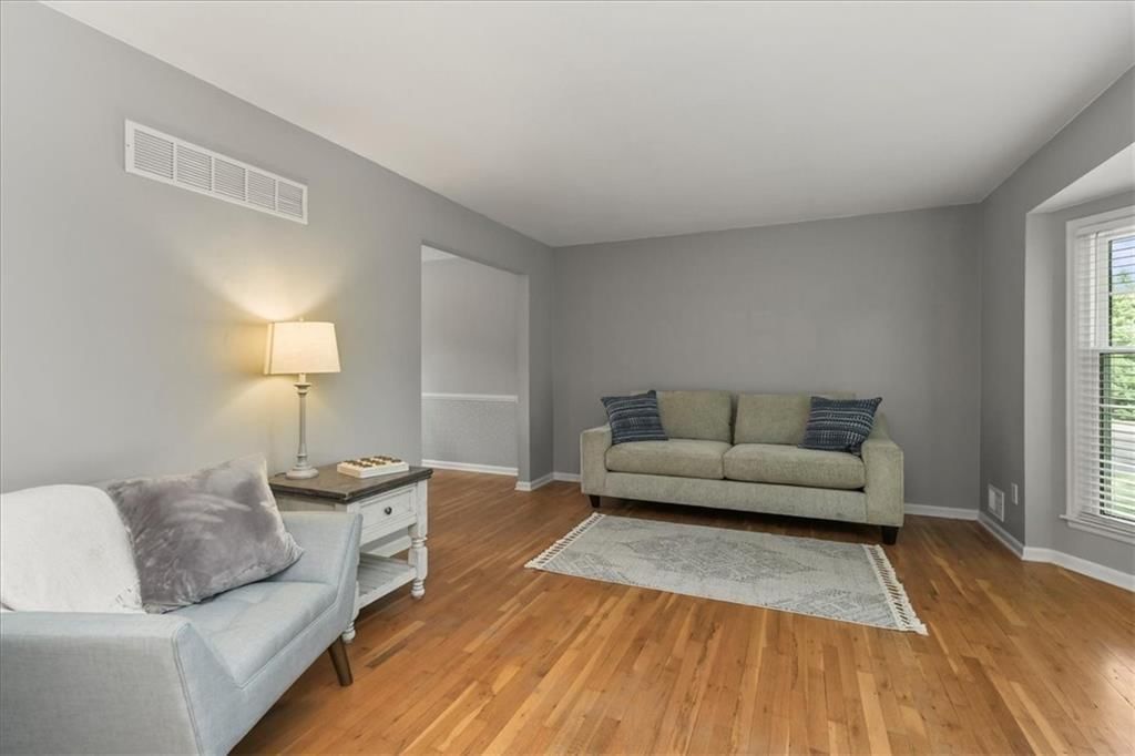 8902 W 97th Terrace — photo 9