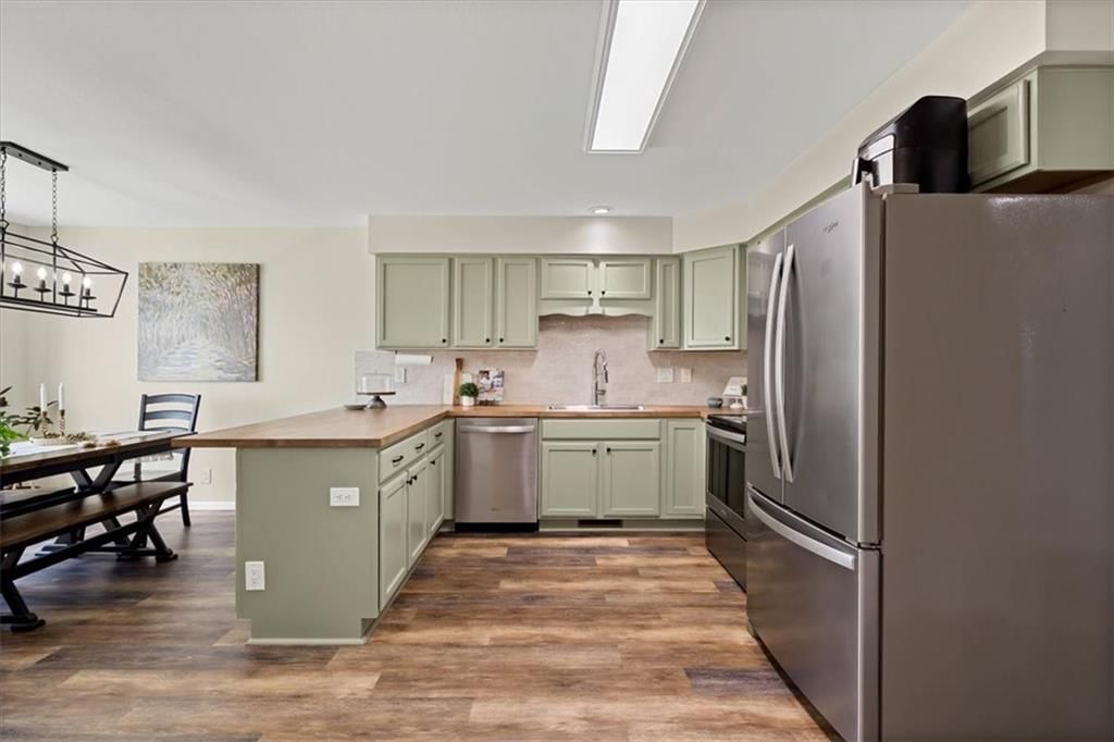 421 N Cleveland Street — photo 10