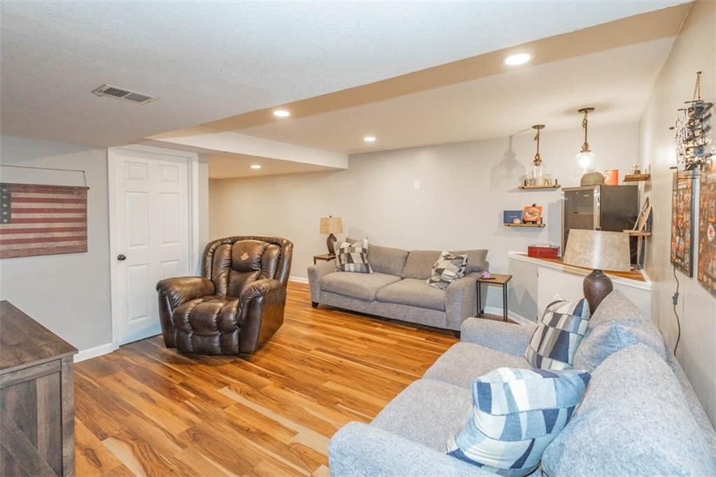 15733 Evans Road — photo 28